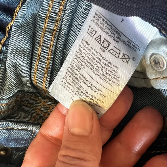 2 pairs of boys Old Navy size 7 jeans - Picture 3 of 6